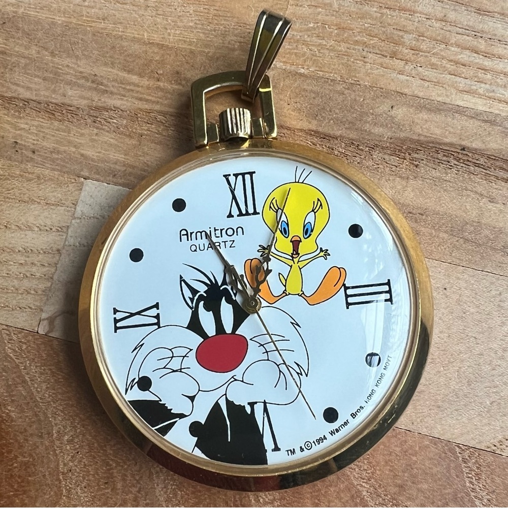 Vintage Armitron Looney Tunes Sylvester and tweety pocket watch NEW BATTERY